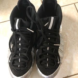 Men Nike air foamposite pro (barely worn)